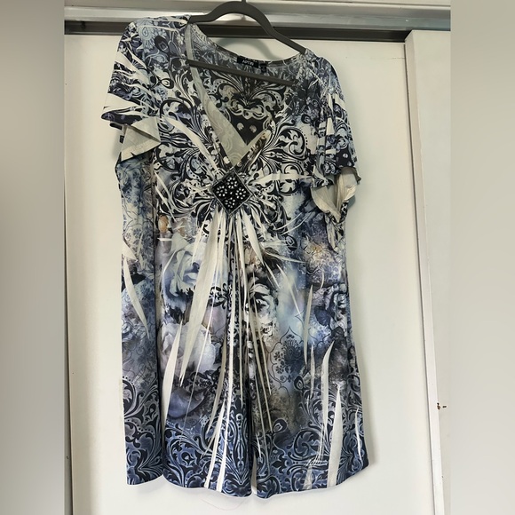 Apt. 9 Tops - Apt. 9 Blue and Cream Patterned Knit Top